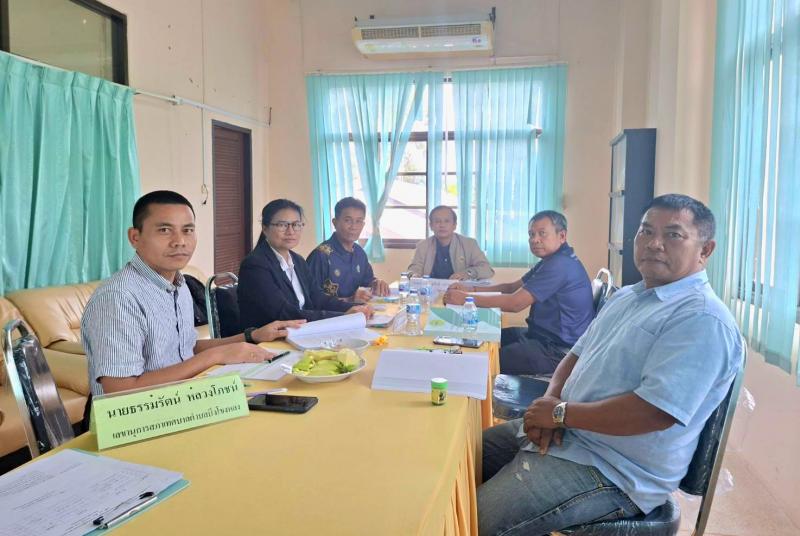 วันอังคาร ที่ 19 สิงหาคม 2568  คณะกรรมการแปรญัตติ มาปฏิบัติหน้าที่วันที่สอง พร้อมทั้งเชิญเจ้าหน้าที่กองสวัสดิการสังคม มาชี้แจงรายละเอียดเกี่ยวกับงบประมาณรายจ่าย ในร่างเทศบัญญัติงบประมาณรายจ่าย ประจำปีงบประมาณ พ.ศ. 2569 ณ ห้องประชุมสภาเทศบาลตำบลบึงโขงหลง อำเภอบึงโขงหลง จังหวัดบึงกาฬ