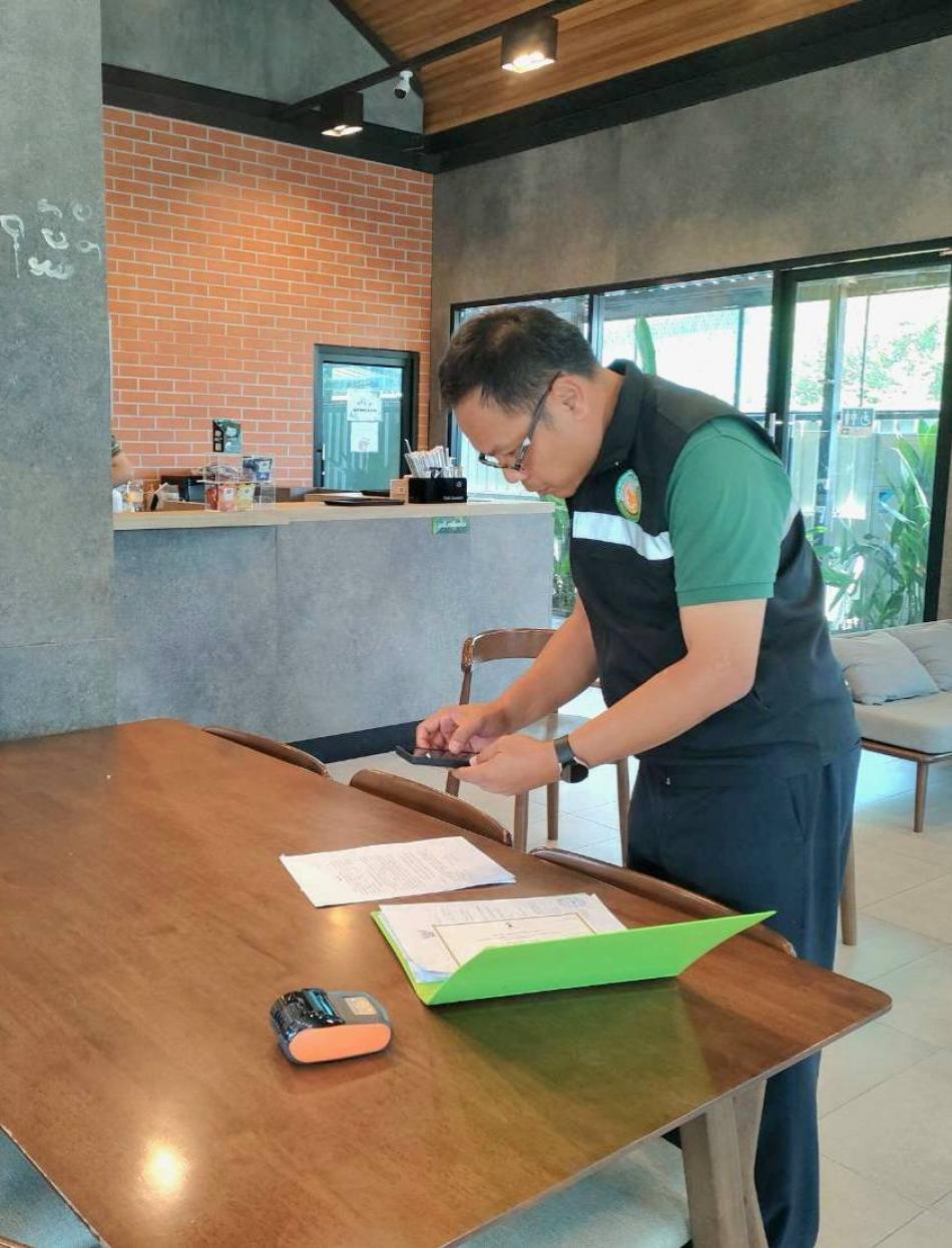 ลงพื้นที่ออกตรวจผู้ประกอบกิจการที่เป็นอันตรายต่อสุขภาพที่อยู่ในเขตตำบลบึงโขงหลง 
