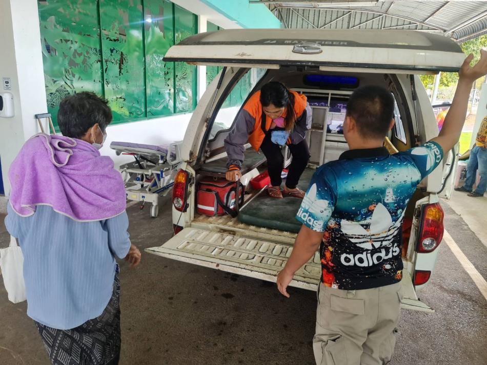  งานป้องกันและบรรเทาสาธารณภัย/งานกู้ชีพฯ เทศบาลตำบลบึงโขงหลง รับส่งคนป่วยส่ง​โรงพยาบาลบึงโขงหลง