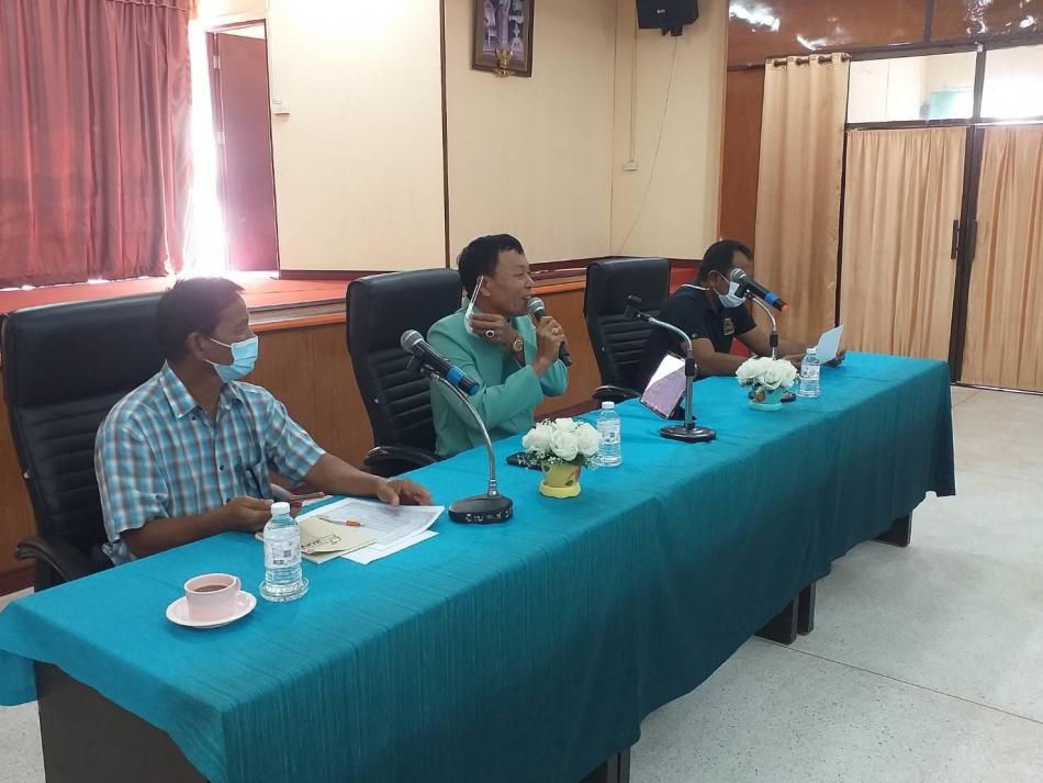 ประชุมผู้ประกอบการตลาดพาเเลง เพื่อชี้แจงแนวทางการใช้สถานที่ตลาดพาแลงในการค้าขาย