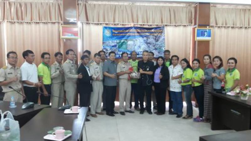 วันที่  25  เมษายน  2559  ณ  ห้องประชุมเทศบาลตำบลบึงโขงหลง  เพื่อศึกษาแลกเปลี่ยนความรู้ด้านการจัดการขยะมูลฝอย