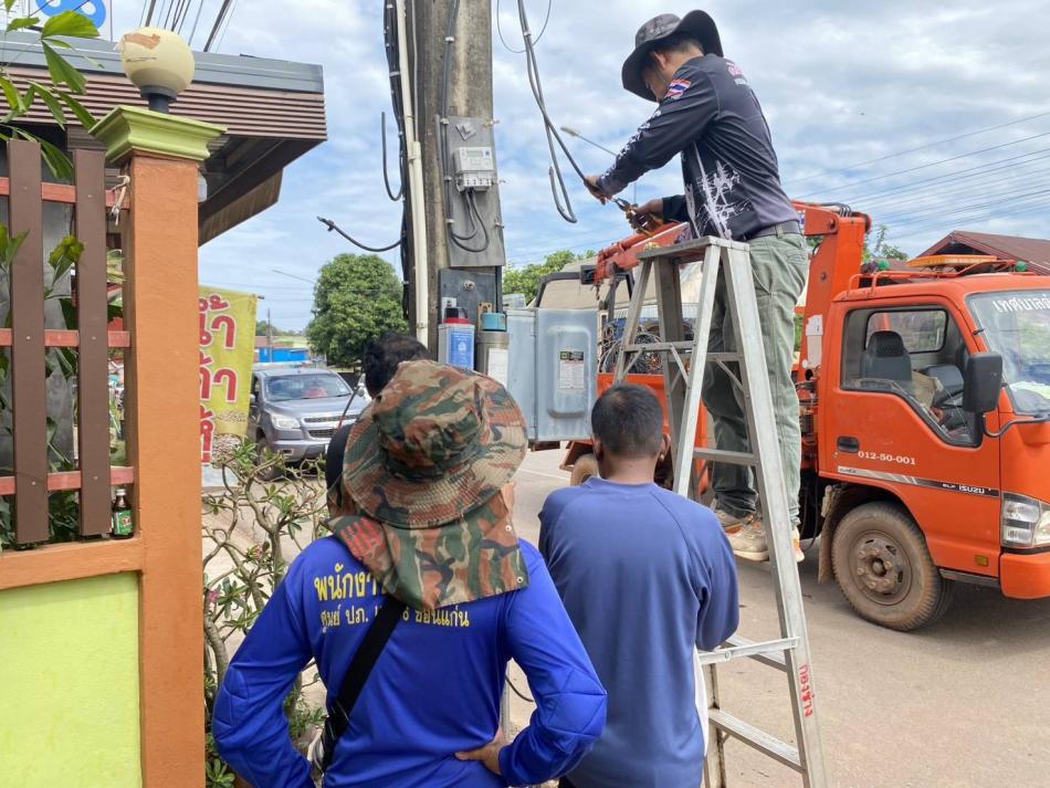 ลงพื้นที่ตรวจเช็คระบบไฟฟ้าส่องสว่างที่ชำรุดเสียหายในเขตพื้นที่เทศบาลตำบลบึงโขงหลง พร้อมดำเนินการแก้ไข