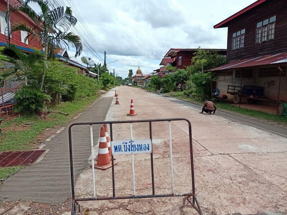 โครงการขยายไหล่ถนนในชุมชน บ้านสว่างพัฒนา-บ้านโนนสว่างเหนือ